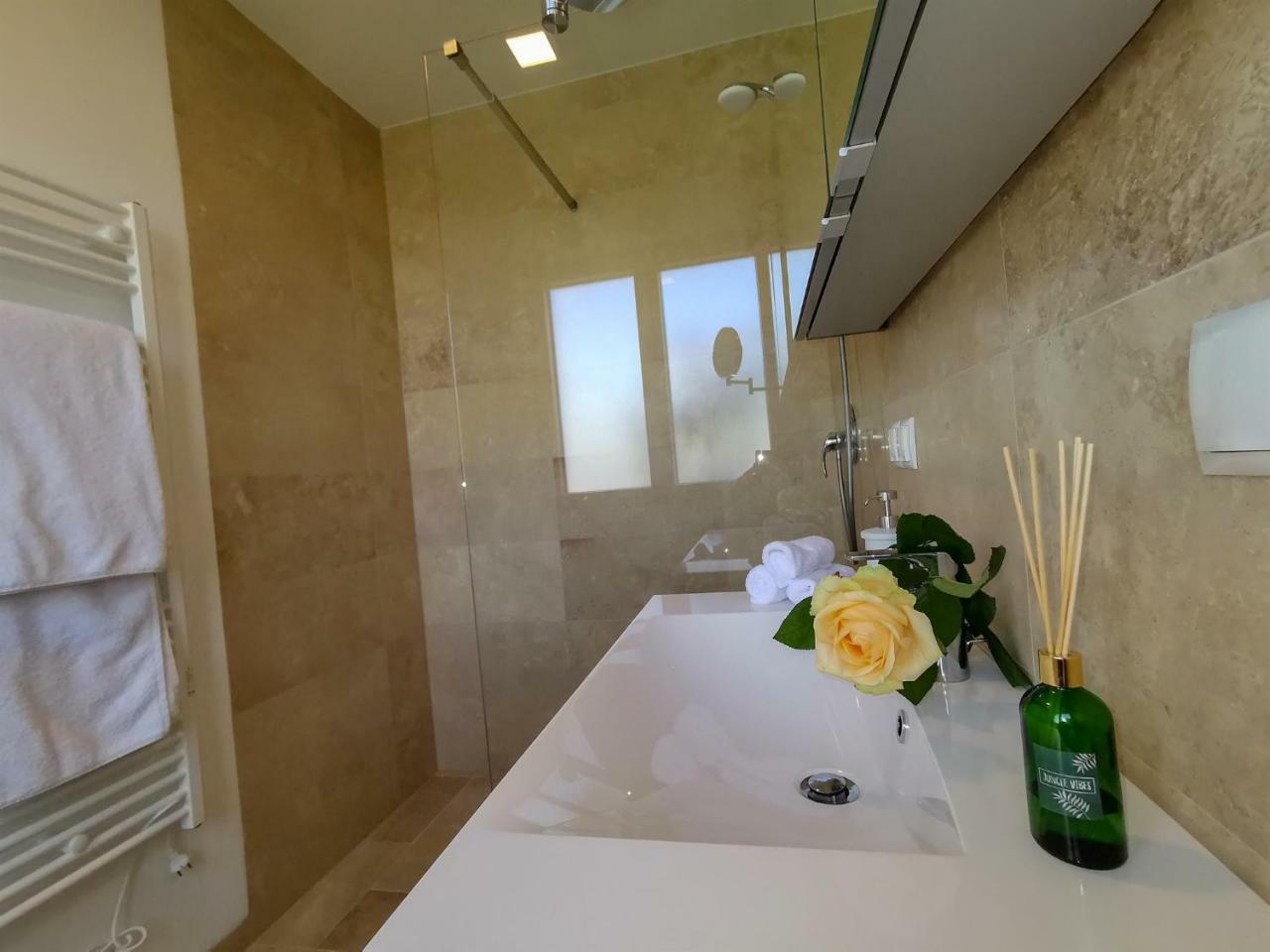 Pannonia Appartements 滨湖新锡德尔 外观 照片