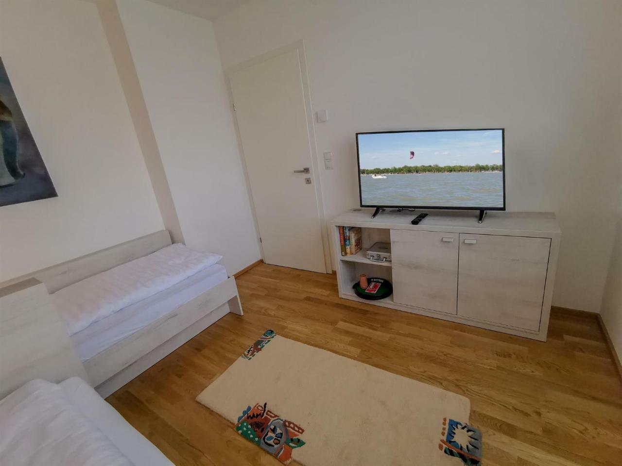 Pannonia Appartements 滨湖新锡德尔 外观 照片