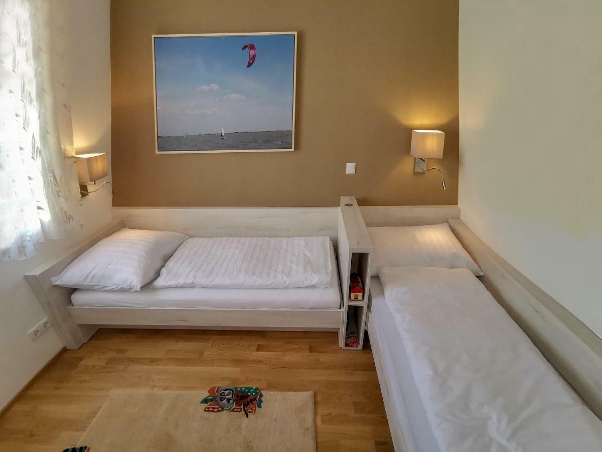 Pannonia Appartements 滨湖新锡德尔 外观 照片